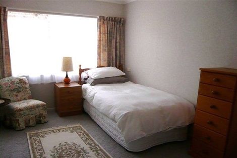 Photo of property in 1 Mangorei Road, Merrilands, New Plymouth, 4312