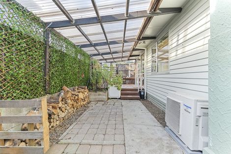 Photo of property in 178 Huatoki Street, Upper Vogeltown, New Plymouth, 4310