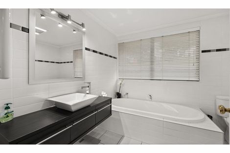 Photo of property in 71k Pa Road, Kerikeri, 0230
