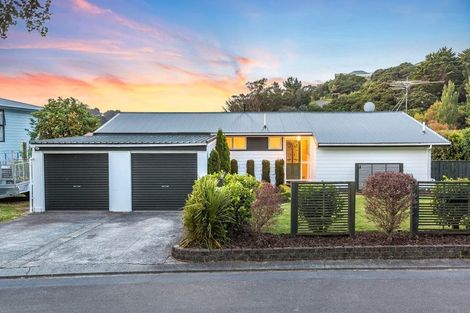 Photo of property in 47 Hicks Close, Whitby, Porirua, 5024