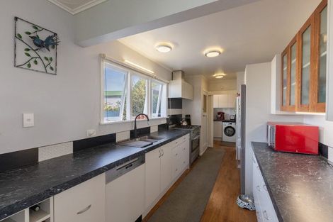 Photo of property in 15 Kauri Street, Taradale, Napier, 4112