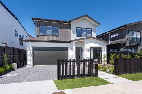 Photo of property in 2 Pukeko Road, Hobsonville, 0616