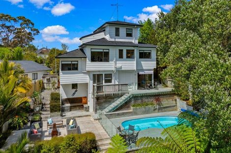 Photo of property in 10 Mosman Place, Chatswood, Auckland, 0626
