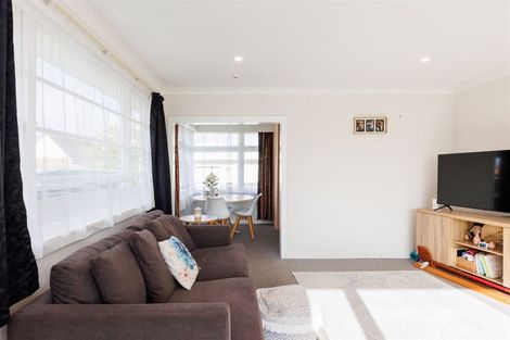 Photo of property in 18 Milton Street, Roslyn, Palmerston North, 4414