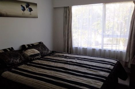 Photo of property in 4/1 Kahika Road, Birkdale, Auckland, 0626