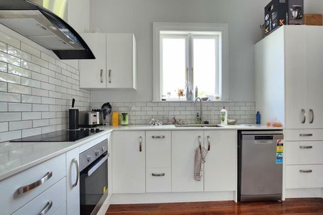 Photo of property in 126 Wallace Street, Mount Cook, Wellington, 6021