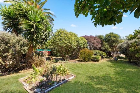 Photo of property in 13 Beach Street, Tangimoana, 4822