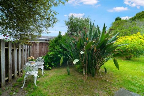 Photo of property in 2/29 Humphrey Kemp Avenue, Henderson, Auckland, 0612