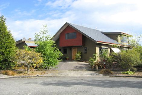 Photo of property in 13 Moreland Place, Mapua, 7005