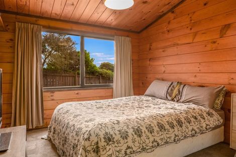 Photo of property in 33 Bodmin Terrace, Camborne, Porirua, 5026