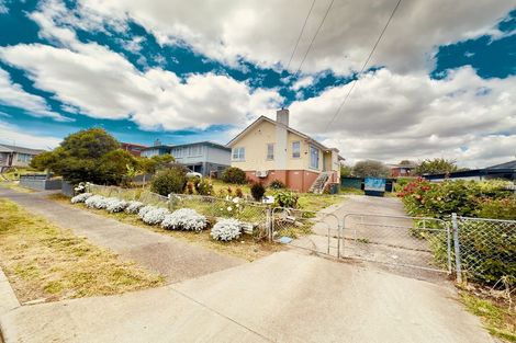 Photo of property in 8 Plumley Crescent, Mangere, Auckland, 2022