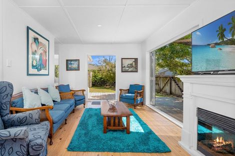 Photo of property in 207a The Square, Whangamata, 3620