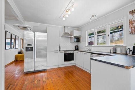 Photo of property in 35 Ogle Crescent, Te Kamo, Whangarei, 0112