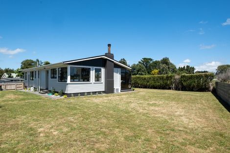 Photo of property in 15 Montjoy Street, Stratford, 4332