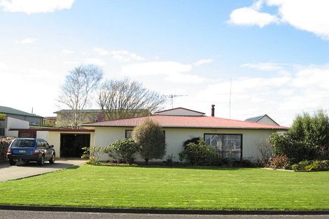 Photo of property in 9 Oaklea Avenue, Marton, 4710