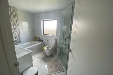 Photo of property in 8 Captain Rings Drive, Papakura, 2110