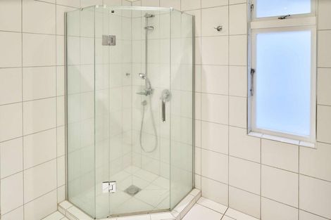 Photo of property in 7 Wilkinson Street, Oriental Bay, Wellington, 6011