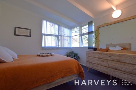 Photo of property in 13 Eastglen Road, Glen Eden, Auckland, 0602