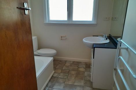 Photo of property in 11 Worthy Street, Ilam, Christchurch, 8041