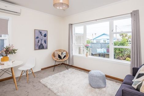 Photo of property in 23 Resolution Street, Lyall Bay, Wellington, 6022