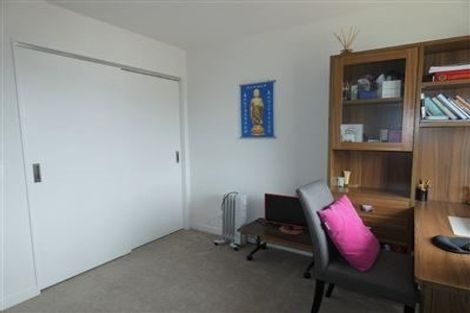Photo of property in 15/2u Stone Street, Miramar, Wellington, 6022