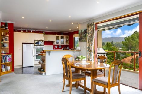 Photo of property in 14 Moana View Road, Waikawa, Picton, 7220