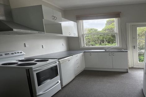 Photo of property in 24a Waripori Street, Berhampore, Wellington, 6023