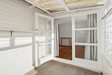 Photo of property in 16 Victory Place, Aramoho, Whanganui, 4500