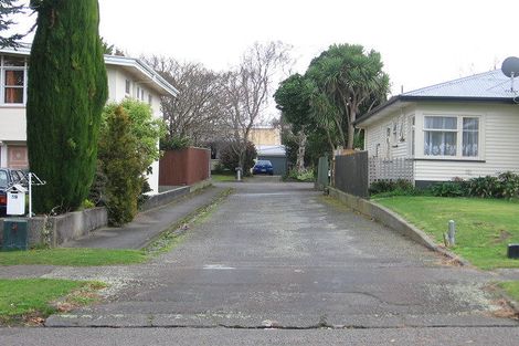 Photo of property in 27 Saint Albans Avenue, Hokowhitu, Palmerston North, 4410