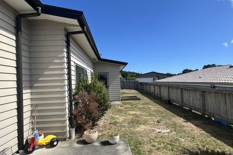Photo of property in 3 Gennaker Lane, Whitby, Porirua, 5024