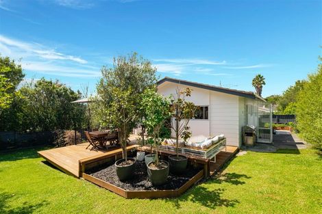 Photo of property in 2/45 Reynella Drive, Massey, Auckland, 0614