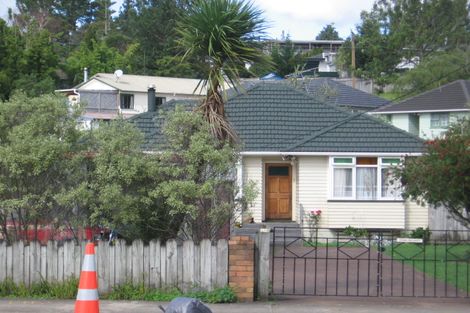 Photo of property in 218 Henderson Valley Road, Henderson, Auckland, 0612