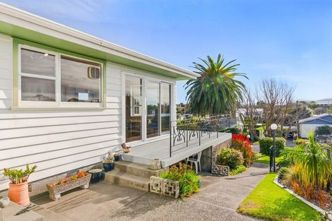 Photo of property in 52 Kiwi Road, Raumati Beach, Paraparaumu, 5032