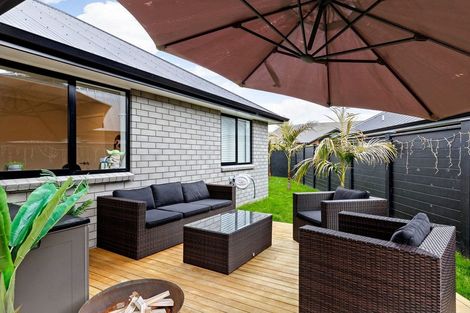 Photo of property in 19 Rose Leigh Drive, Cambridge, 3434