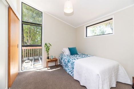 Photo of property in 1/141 Weatherly Road, Torbay, Auckland, 0630