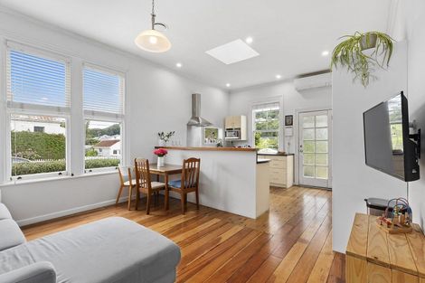 Photo of property in 32 Stanley Street, Berhampore, Wellington, 6023