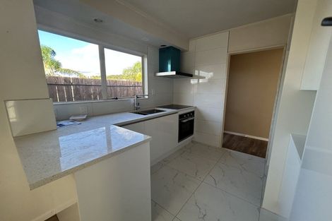 Photo of property in 1/25 Glenlea Place, Flat Bush, Auckland, 2019