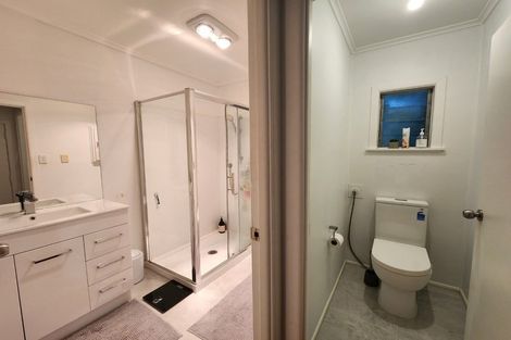 Photo of property in 18a Parrs Cross Road, Henderson, Auckland, 0612