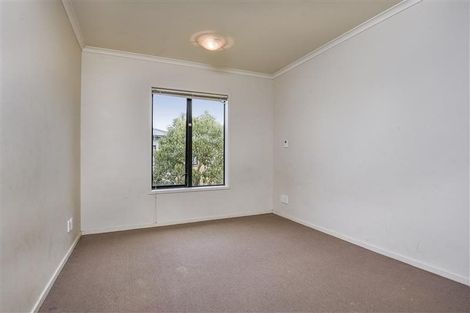 Photo of property in 56 Verdale Circle, Glen Eden, Auckland, 0602