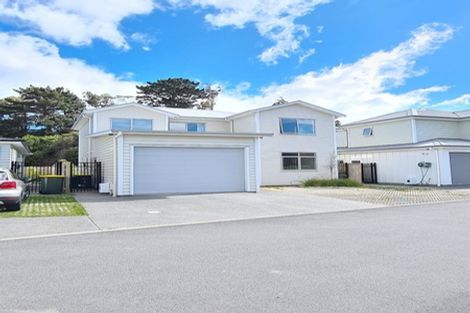 Photo of property in 4 Glide Lane, Whitby, Porirua, 5024