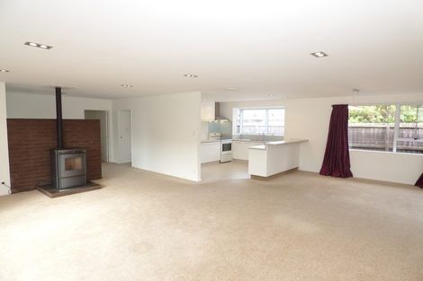 Photo of property in 16 Cricklewood Place, Avonhead, Christchurch, 8042