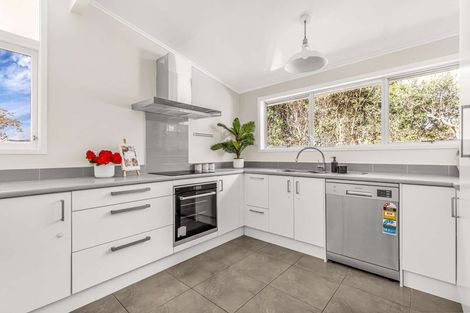 Photo of property in 116 Birkdale Road, Birkdale, Auckland, 0626