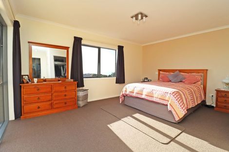 Photo of property in 11 Oakham Street, Hampden, 9410