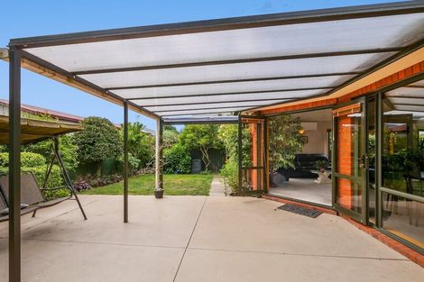Photo of property in 113 Avonhead Road, Avonhead, Christchurch, 8042