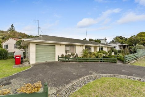 Photo of property in 41 Koromiko Street, Otaki Beach, Otaki, 5512
