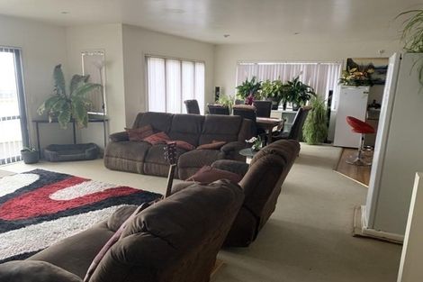 Photo of property in 15 Lizzie Lane, Clover Park, Auckland, 2019