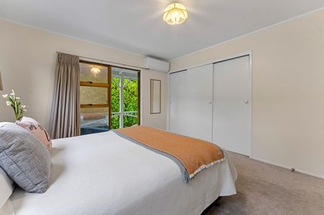 Photo of property in 2/1 Trelawny Place, Hillcrest, Auckland, 0627