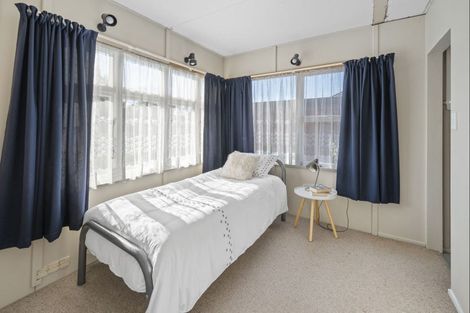 Photo of property in 13 Kowhai Terrace, Saint Martins, Christchurch, 8022