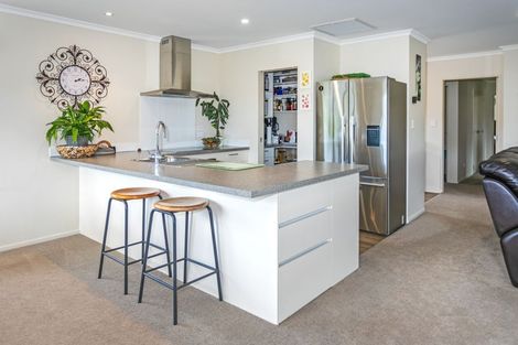 Photo of property in 23 Victoria Street, Coromandel, 3506