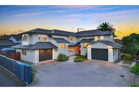 Photo of property in 35a Shortt Avenue, Mangere Bridge, Auckland, 2022